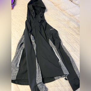 Avalanche windbreaker